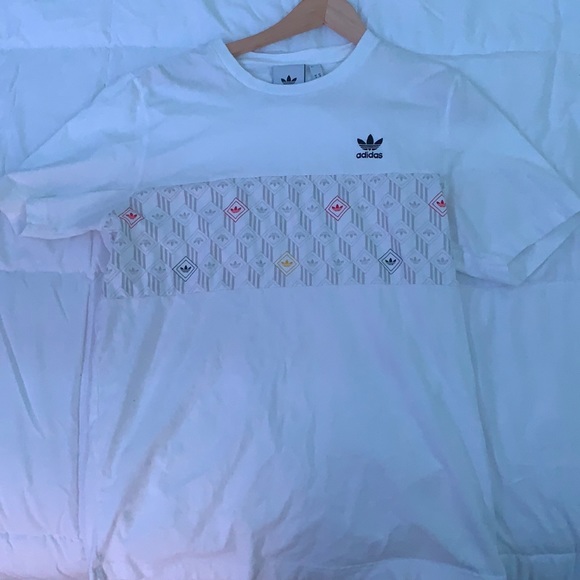 Adidas T- shirt - Picture 1 of 3